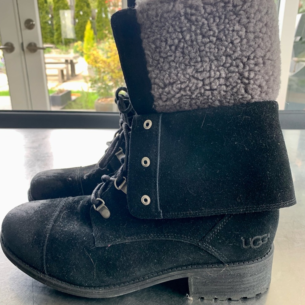 UGG
Suede Faux Fur Trim Combat Boots size 9